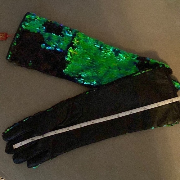 Gloves NWT B2 BALIZZA Fancy Mermaid Sequin Leather Gloves - Picture 9 of 13